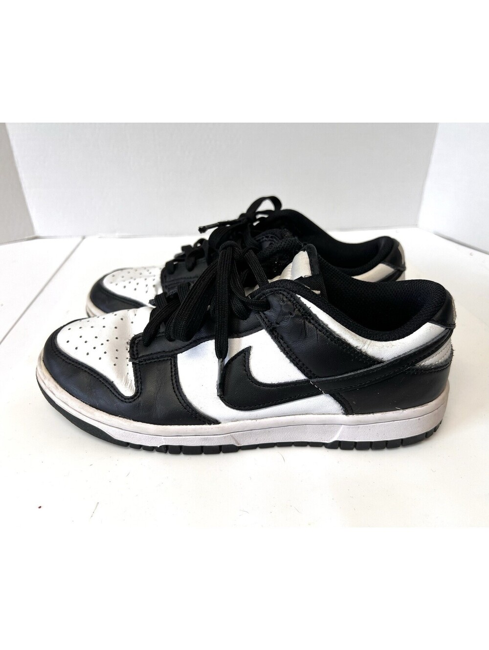 Women’s Sz 7 Nike Air Jordan Low Top Dunks PANDA Black White dd1503-101